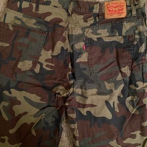 Levi’s men’s 569 shorts size 42. Used once
